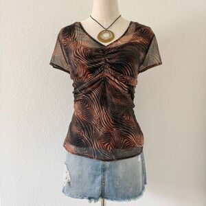 Nordstrom Vintage Brown Animal Print Mesh Short Sleeve Scrunched V-Neck Top Sz L